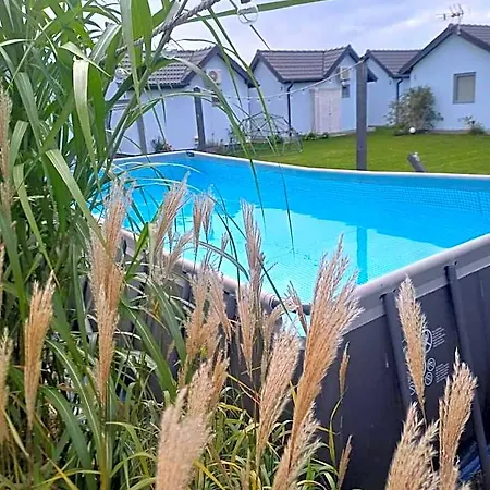 Nad Morzem, Laba Rusinowo Kolo Jaroslawca, Jarosławiec